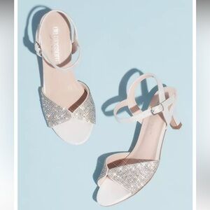 De Blossom Collection White Embellished Heels